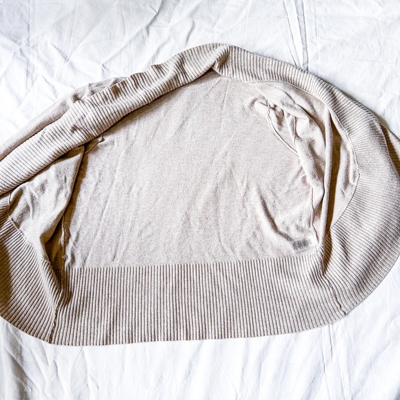 Essentials Milano Cardigan (Size: L) - Picture 4 of 13